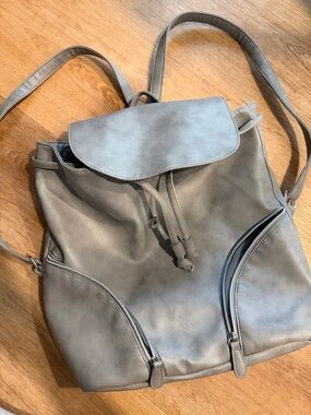 *NWOT* Minimalist Gray Women's Drawstring Weekender Backpack